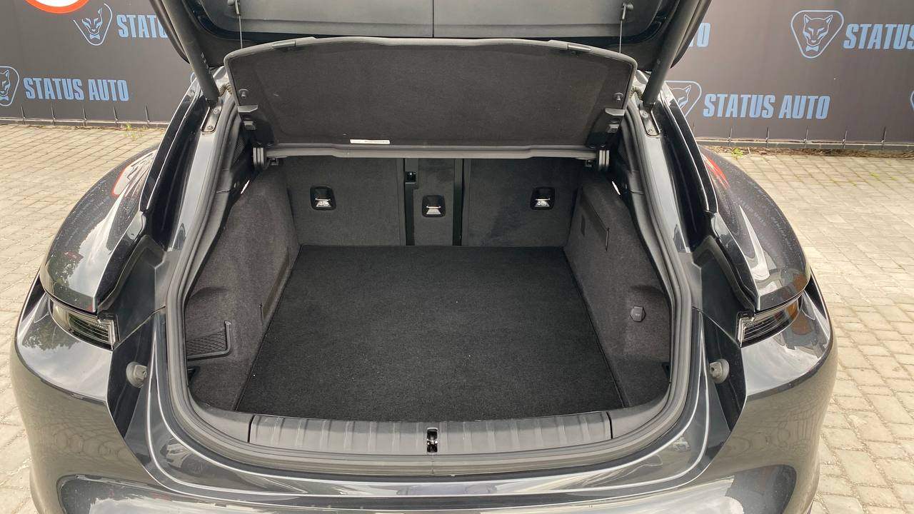 Porsche Taycan - фото 26