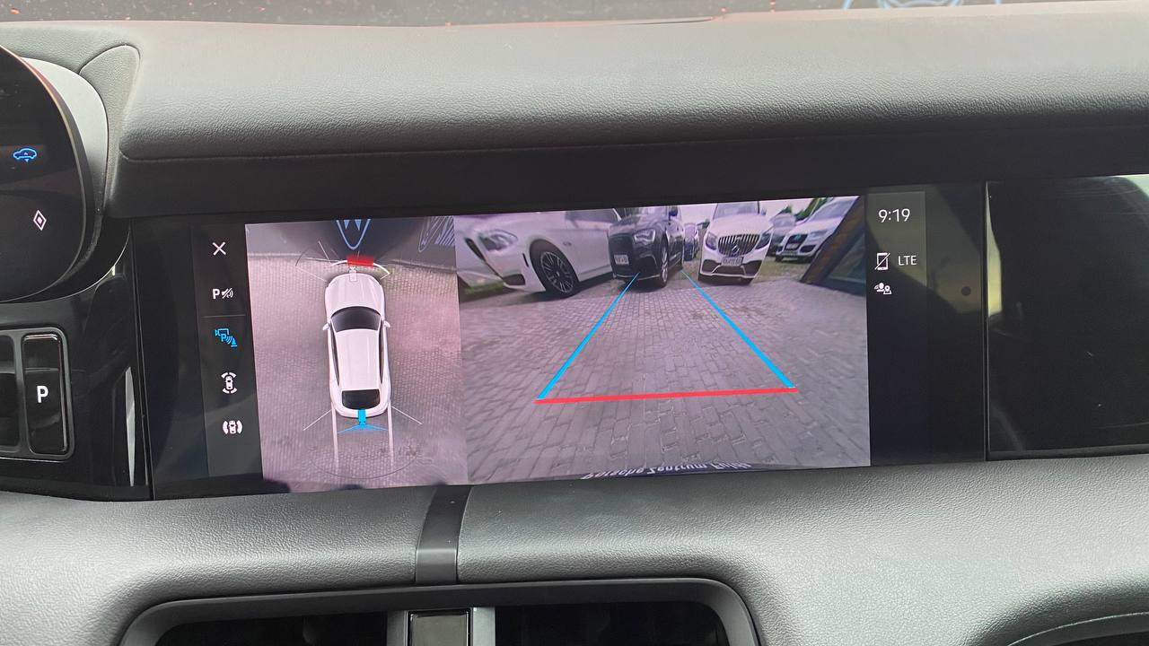 Porsche Taycan - фото 10