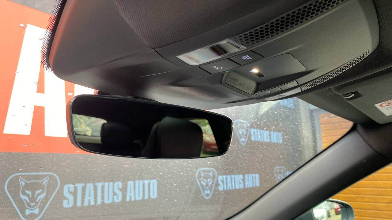 Porsche Taycan - фото 38