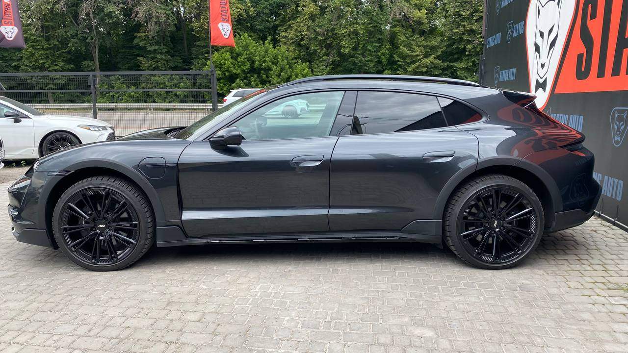 Porsche Taycan - фото 41