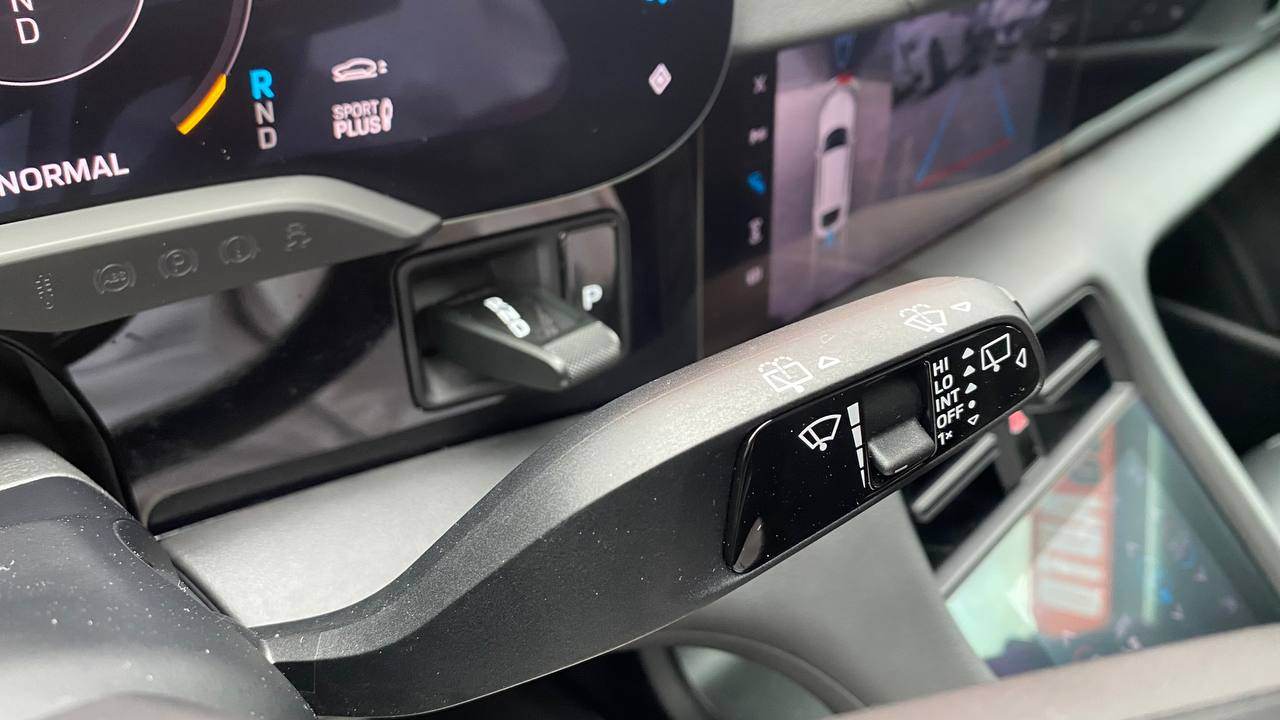 Porsche Taycan - фото 24