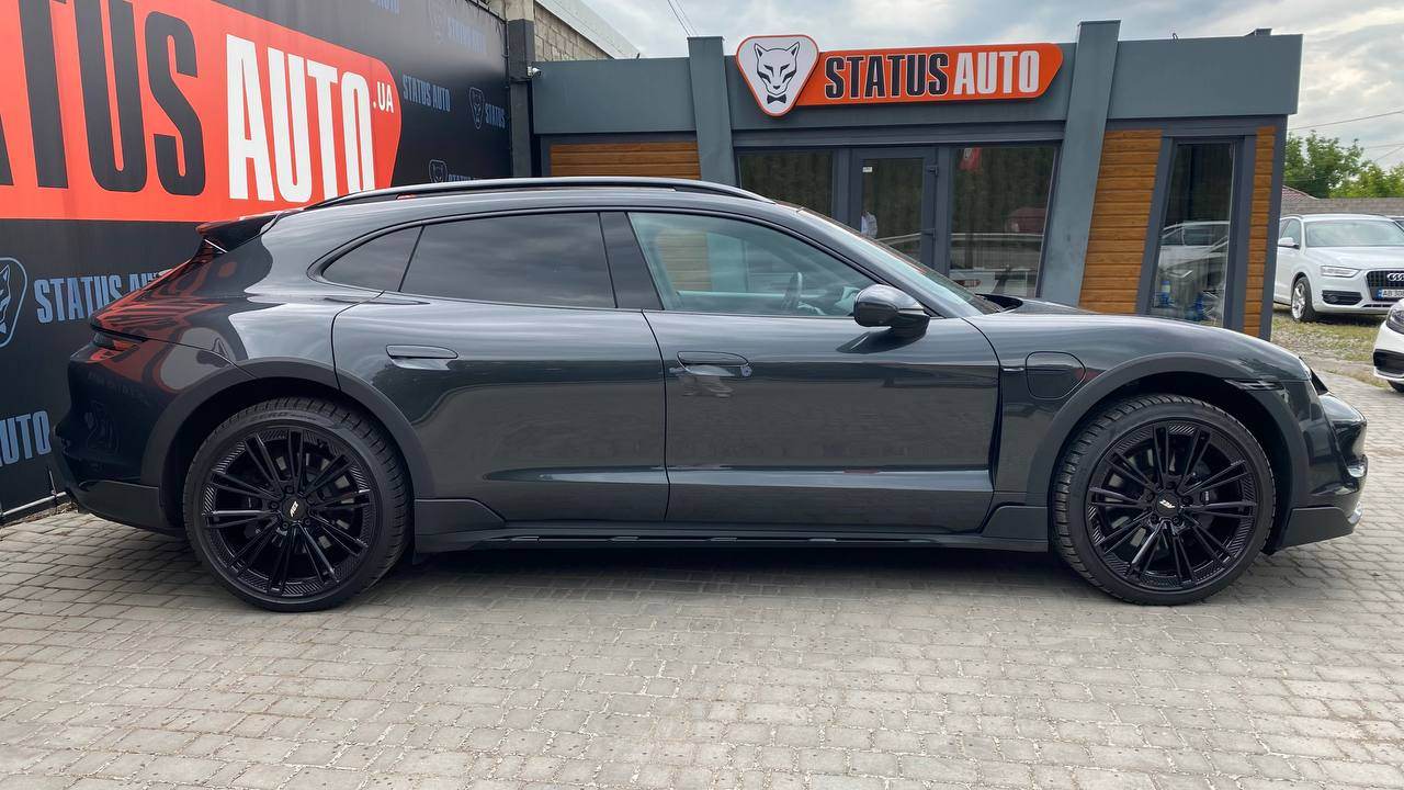 Porsche Taycan - фото 12