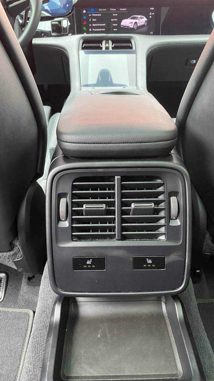 Porsche Taycan - фото 17