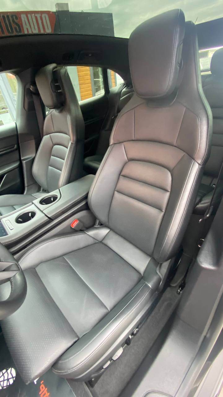 Porsche Taycan - фото 15