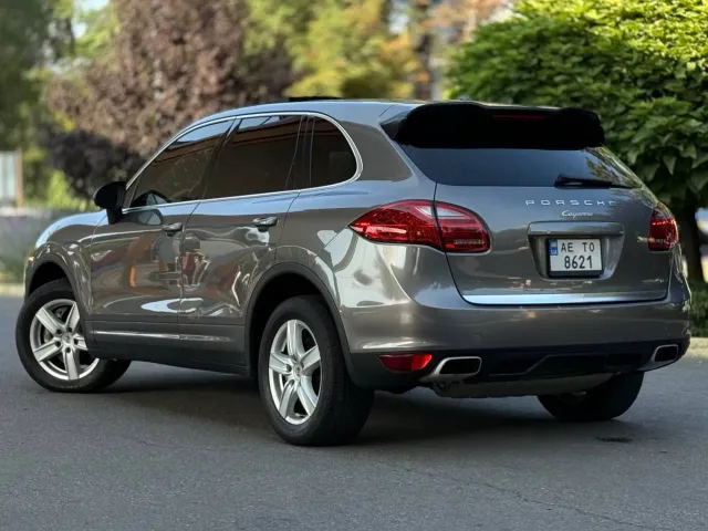 Porsche Cayenne - фото 3