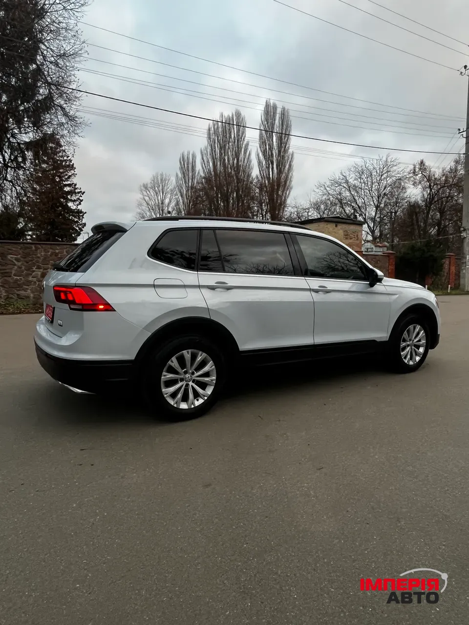 Volkswagen Tiguan - фото 8