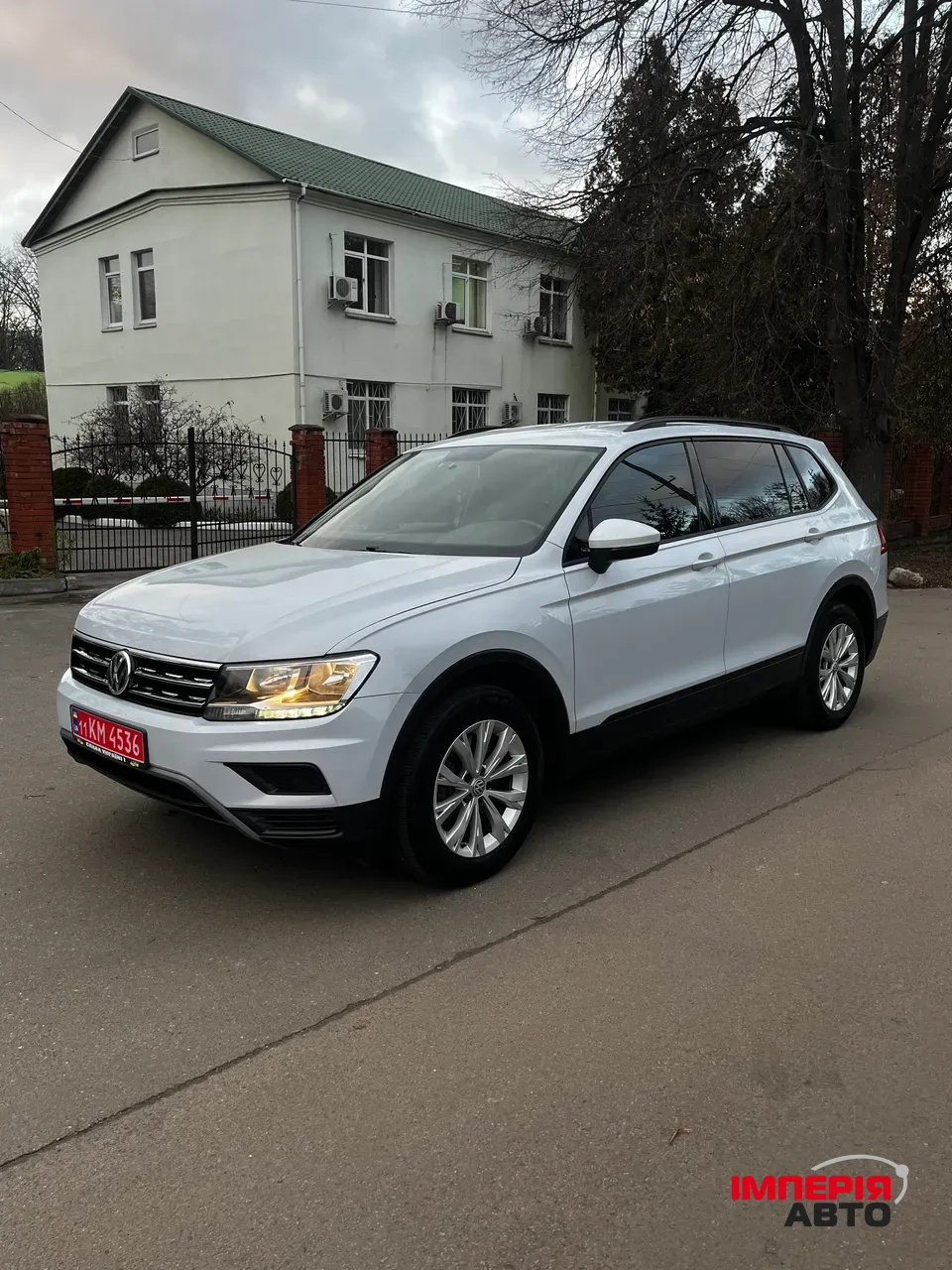 Volkswagen Tiguan - фото 5