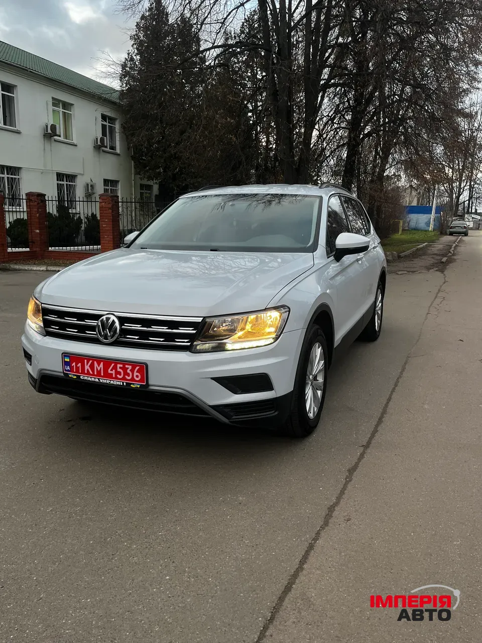 Volkswagen Tiguan - фото 2