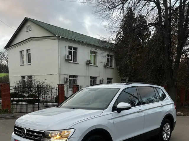Volkswagen Tiguan - фото 5