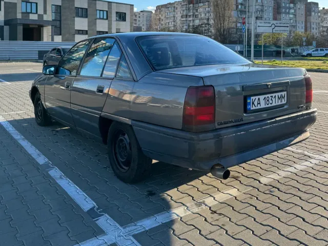 Opel Omega - фото 3