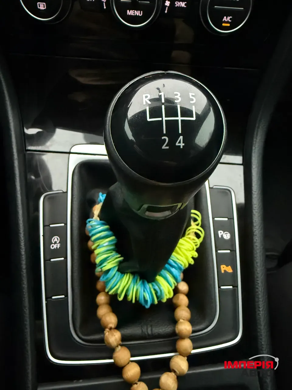 Volkswagen Golf - фото 17