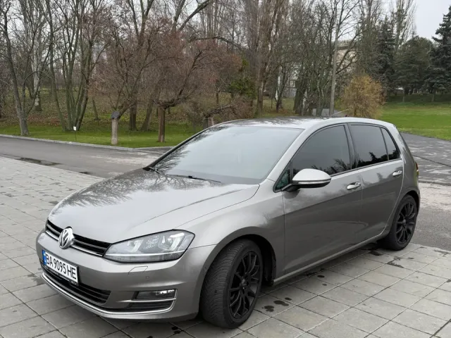 Volkswagen Golf - фото 2