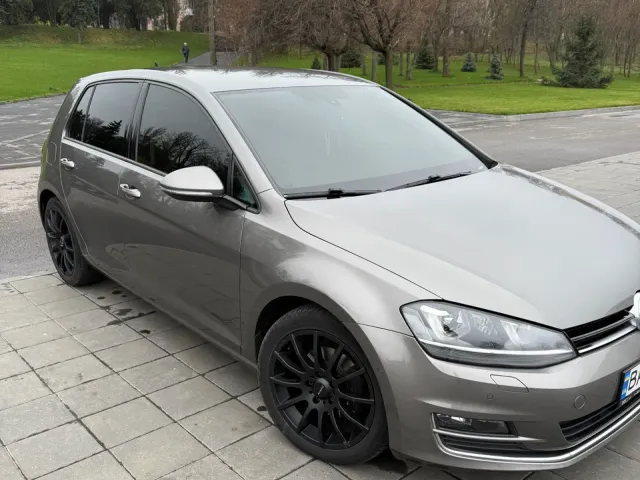 Volkswagen Golf - фото 3