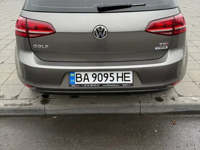 Volkswagen Golf - фото 4