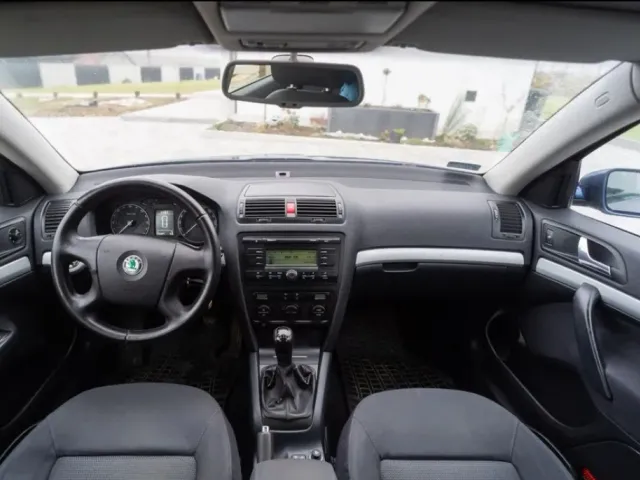 Skoda Octavia - фото 5