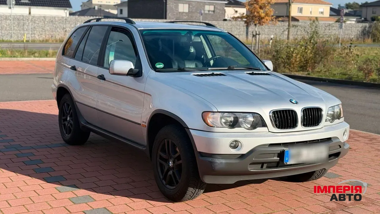 BMW X5 - фото 1