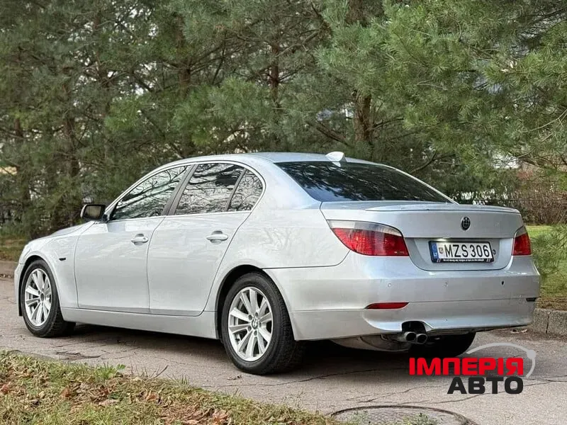 BMW 5 серії - фото 8