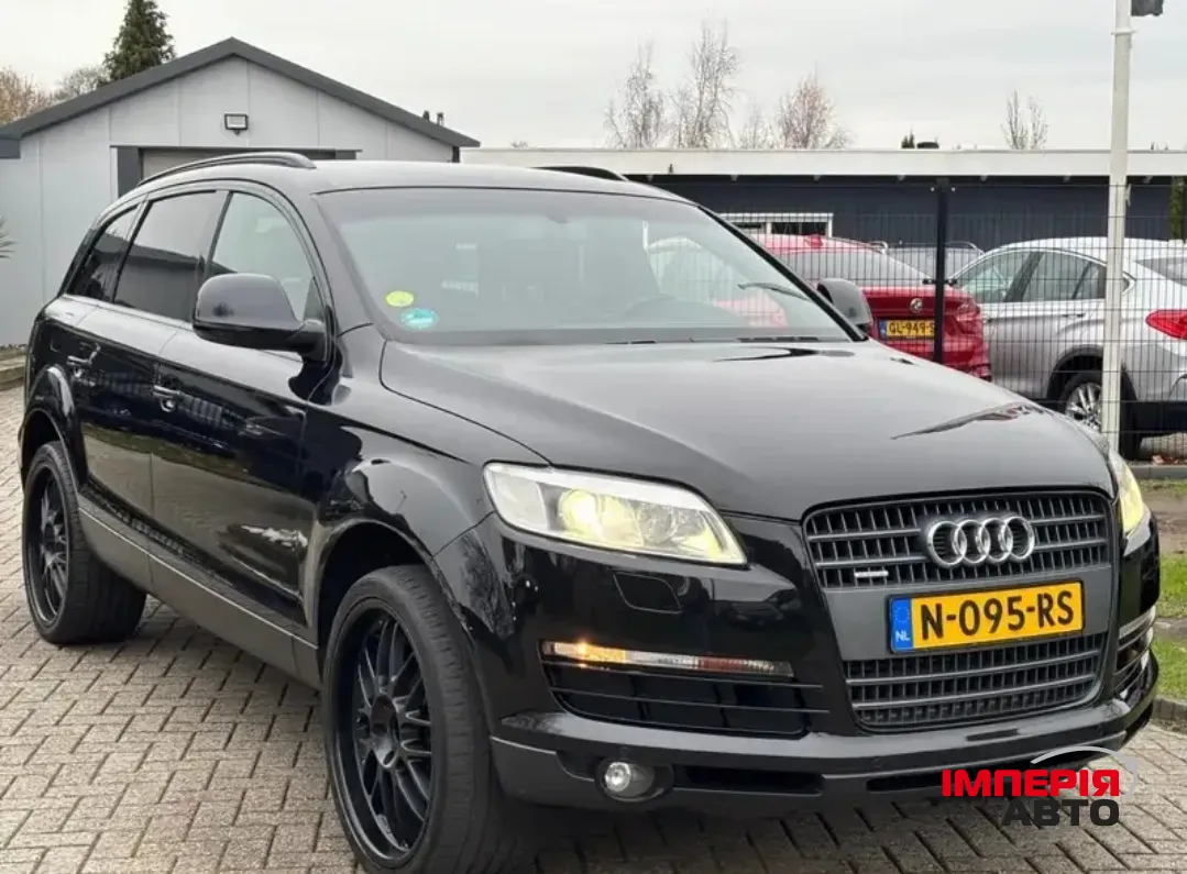 Audi Q7 - фото 2