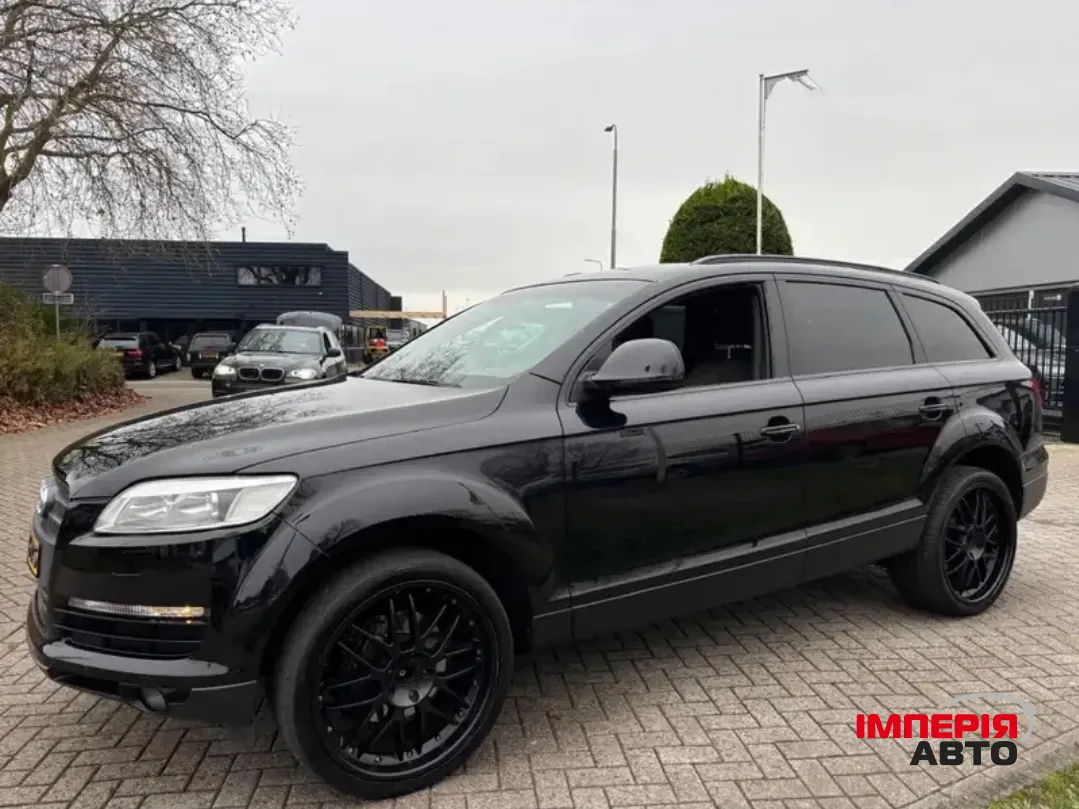 Audi Q7 - фото 3