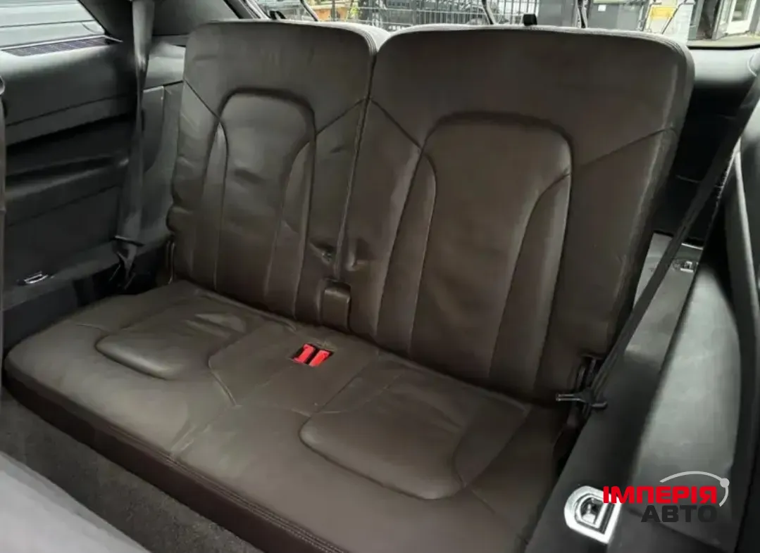 Audi Q7 - фото 7