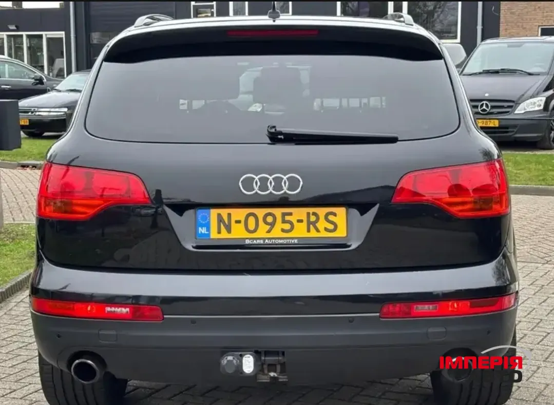 Audi Q7 - фото 4