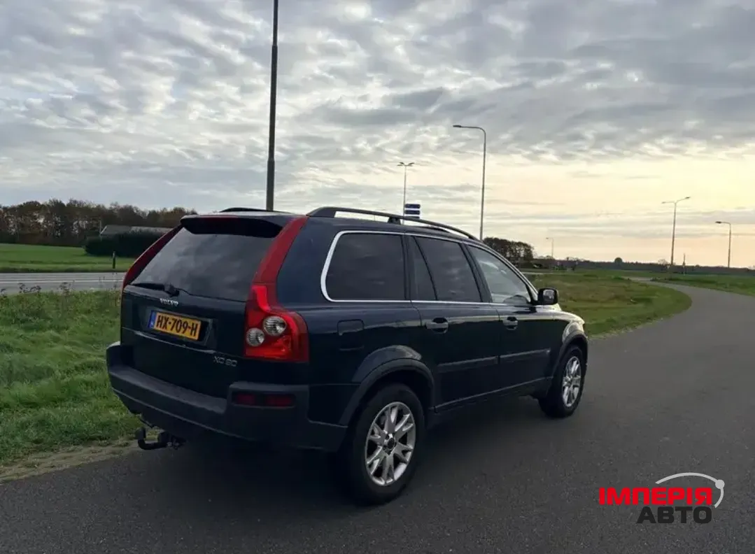 Volvo XC90 - фото 4