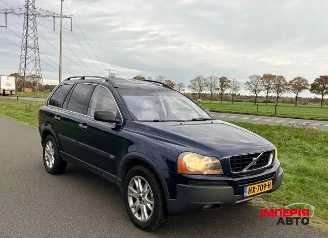 Volvo XC90 - фото 1