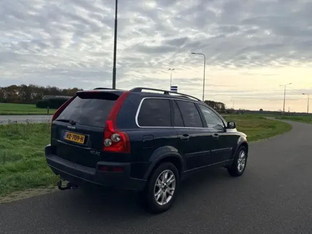 Volvo XC90 - фото 4