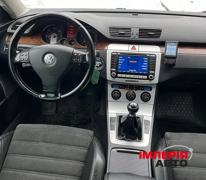 Volkswagen Passat - фото 2
