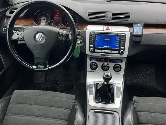 Volkswagen Passat - фото 2