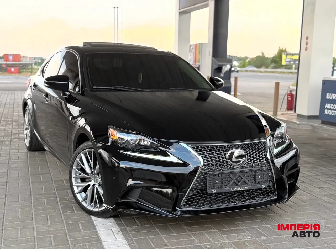 Lexus IS - фото 9