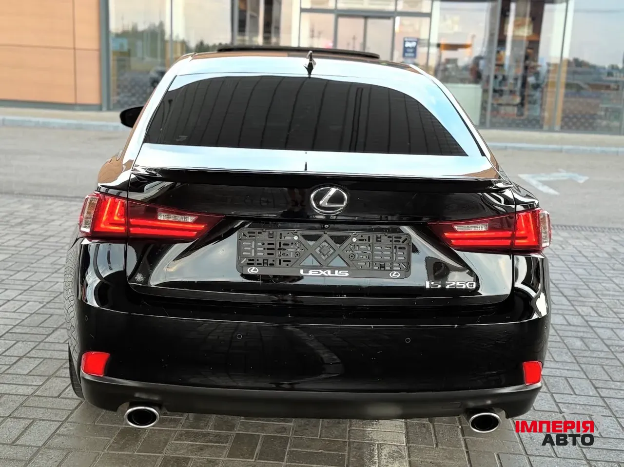 Lexus IS - фото 12