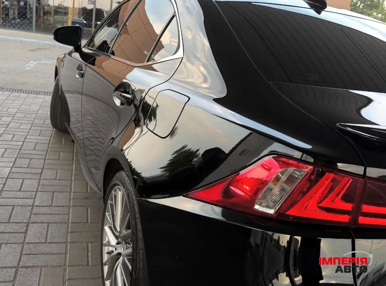 Lexus IS - фото 16