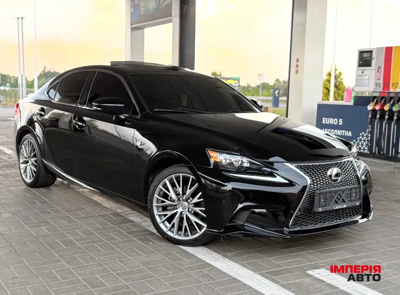 Lexus IS - фото 14