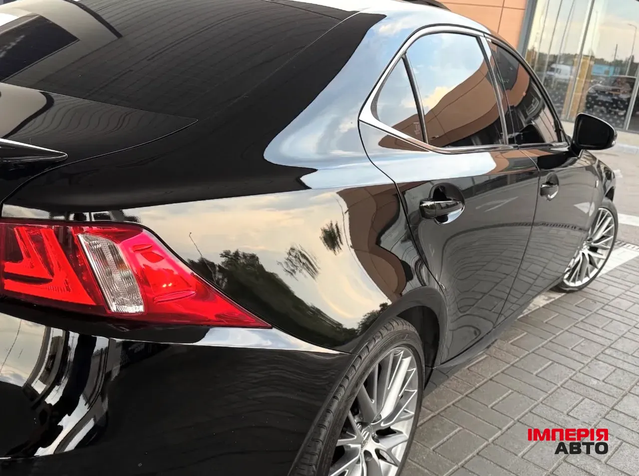 Lexus IS - фото 15