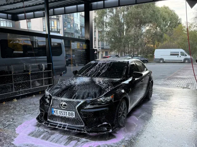 Lexus IS - фото 1