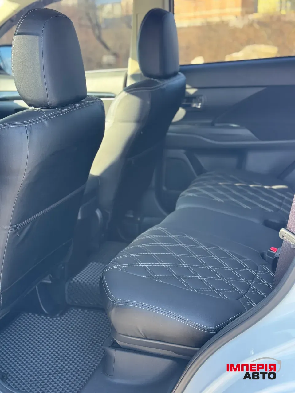 Mitsubishi Outlander - фото 8