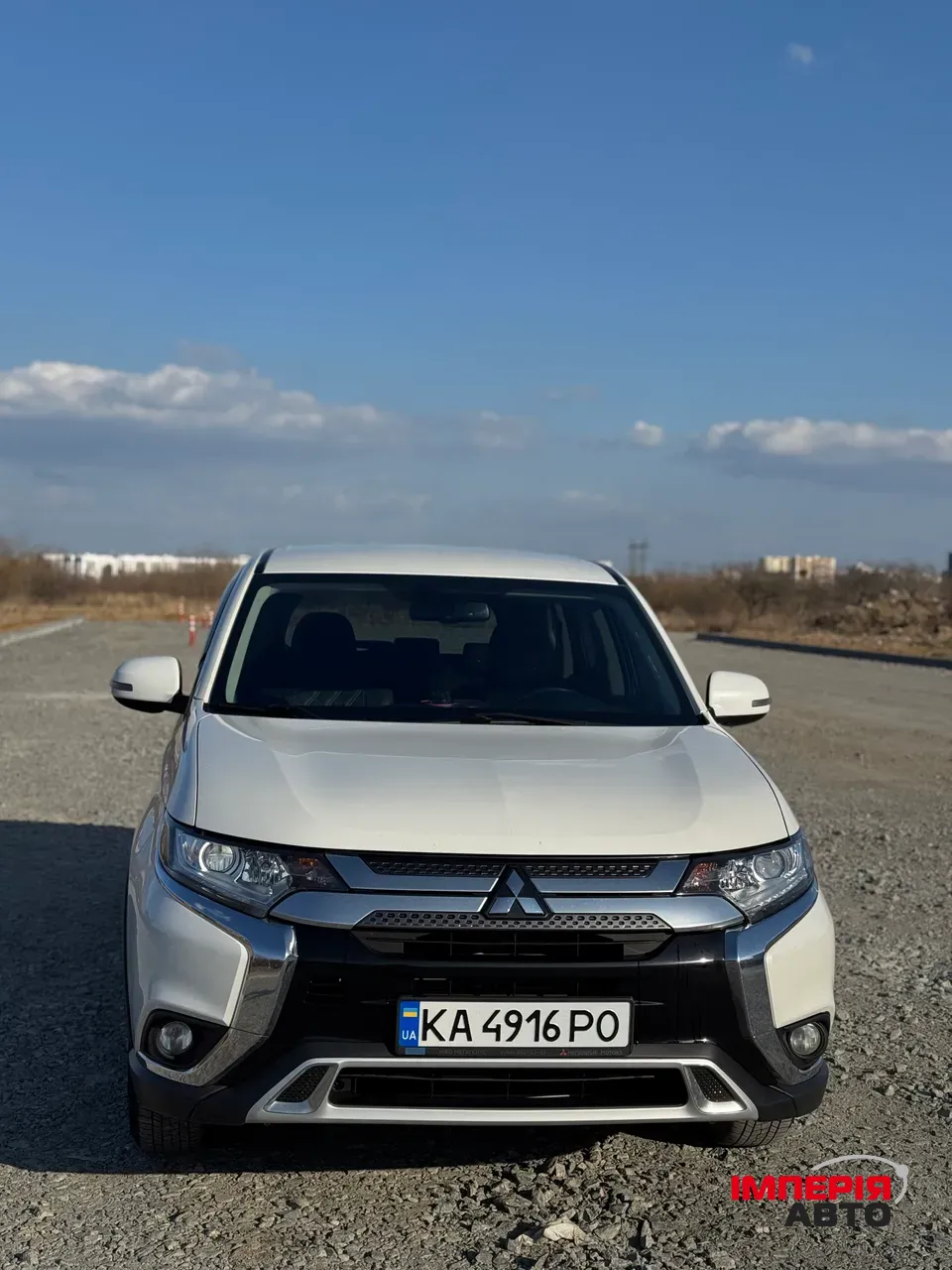 Mitsubishi Outlander - фото 12