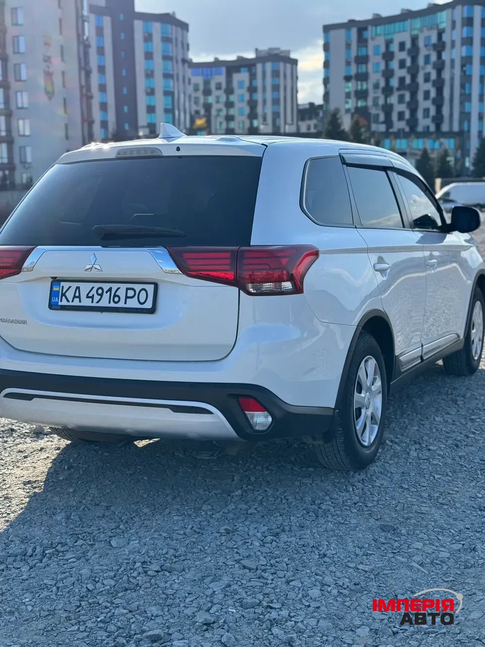 Mitsubishi Outlander - фото 10