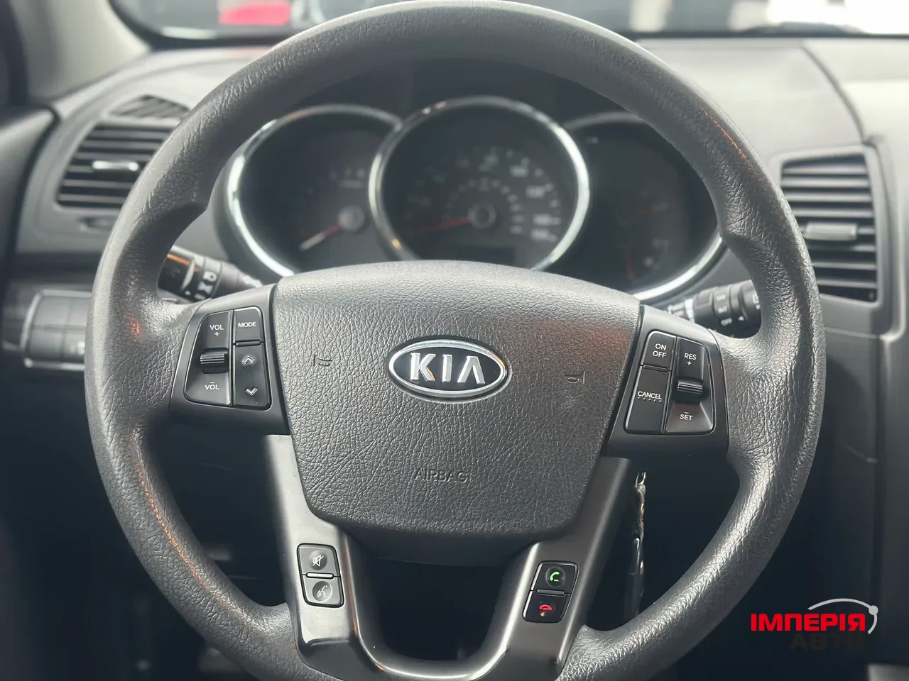 Kia Sorento - фото 24