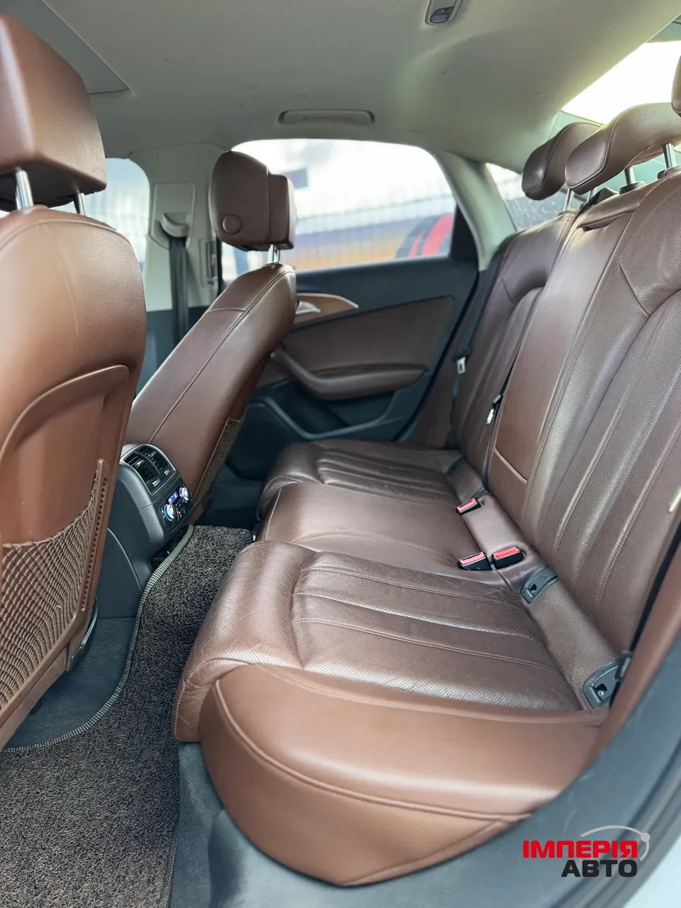 Audi A6 - фото 12