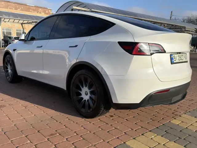Tesla Model Y 2023, Полтава, $29 500 - зображення 5