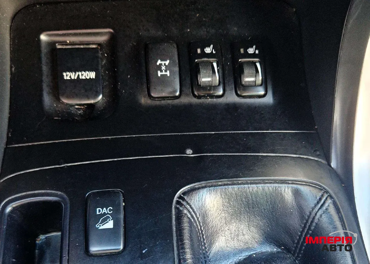 Toyota Land Cruiser Prado - фото 8