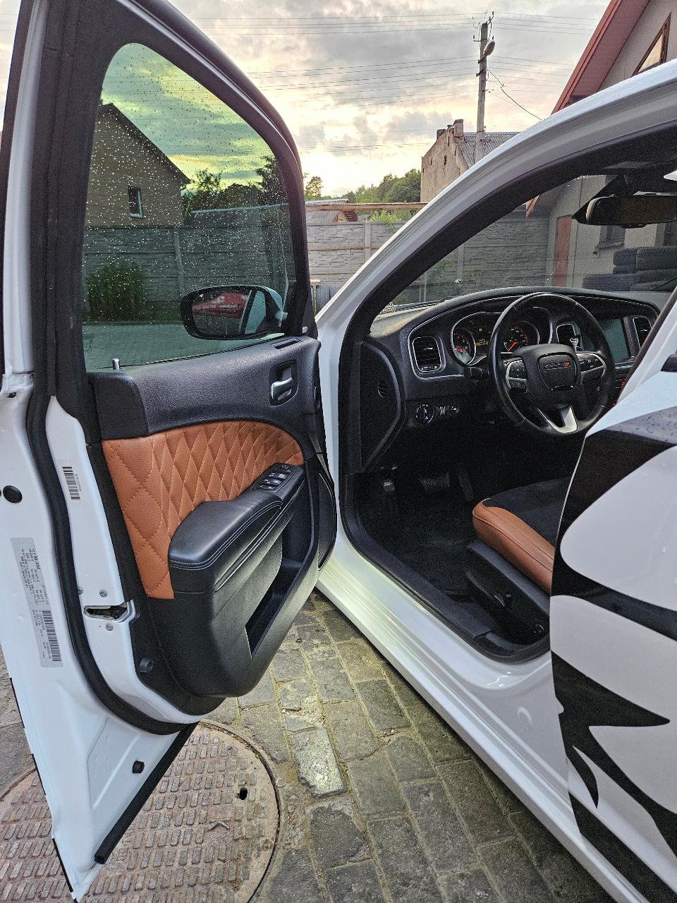 Dodge Charger - фото 3