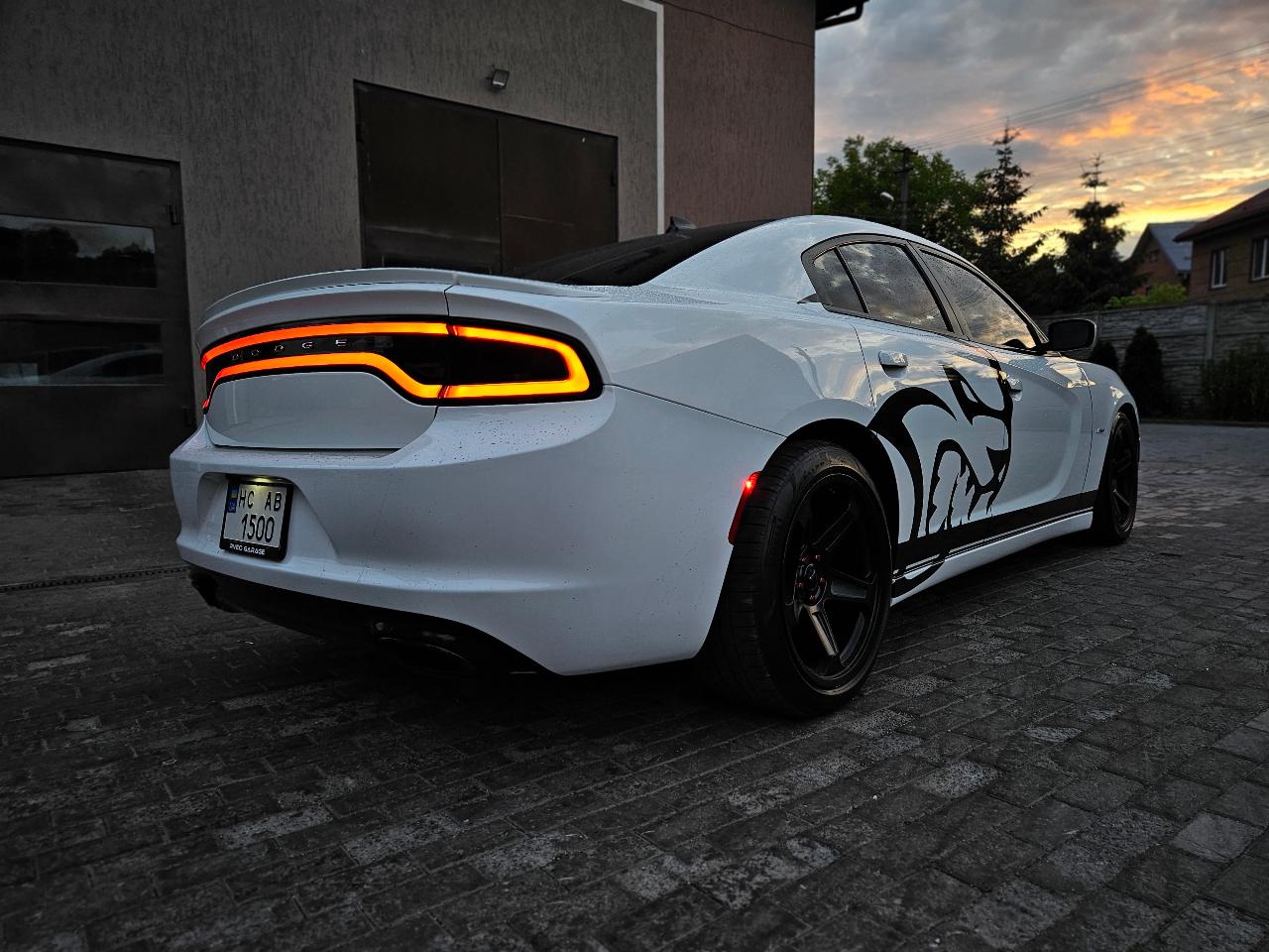 Dodge Charger - фото 6