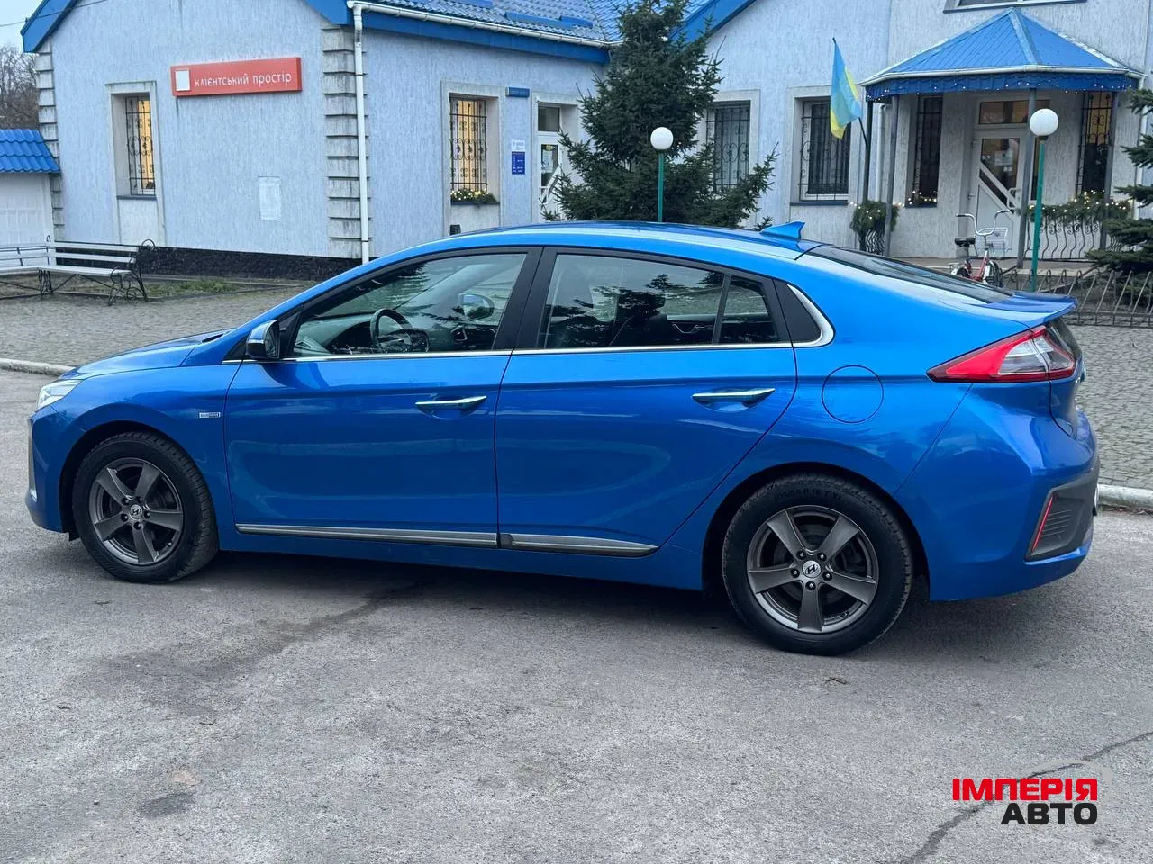 Hyundai IONIQ - фото 8