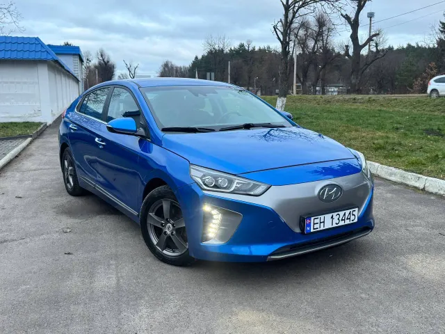 Hyundai IONIQ - фото 1