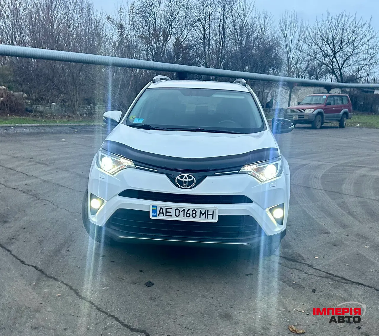 Toyota RAV4 - фото 2