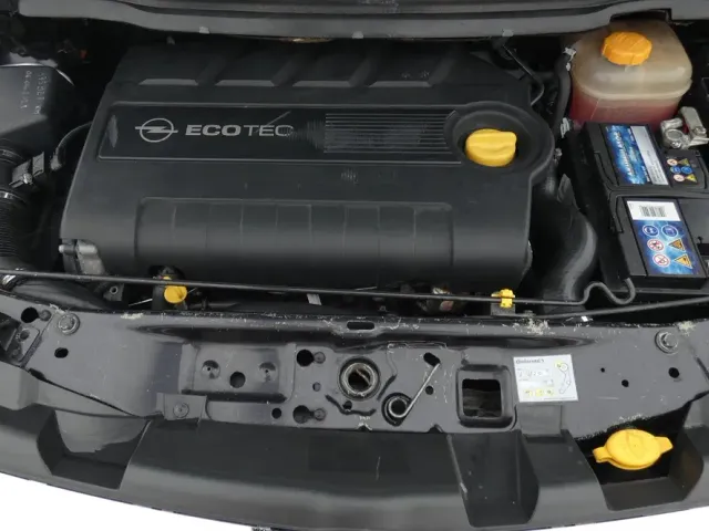 Opel Zafira - фото 4