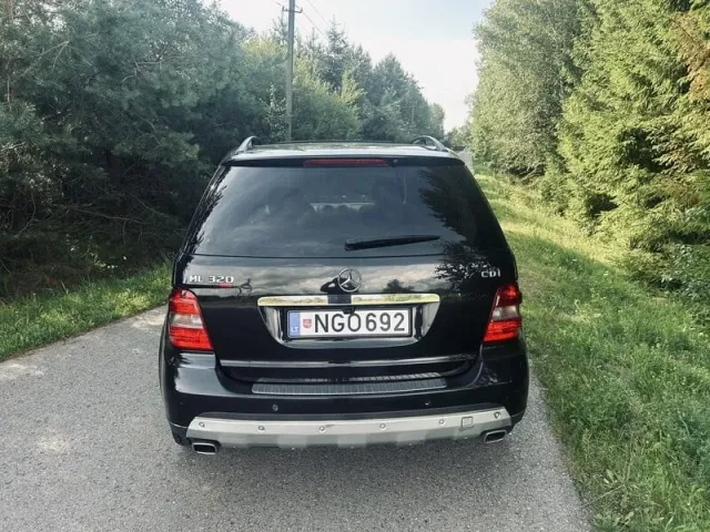 Mercedes-Benz M-Класс - фото 4